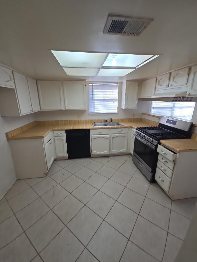 3402 Acorn Way Lane Spring, TX 77389 - Photo 8 of 13 Gallery Image 8