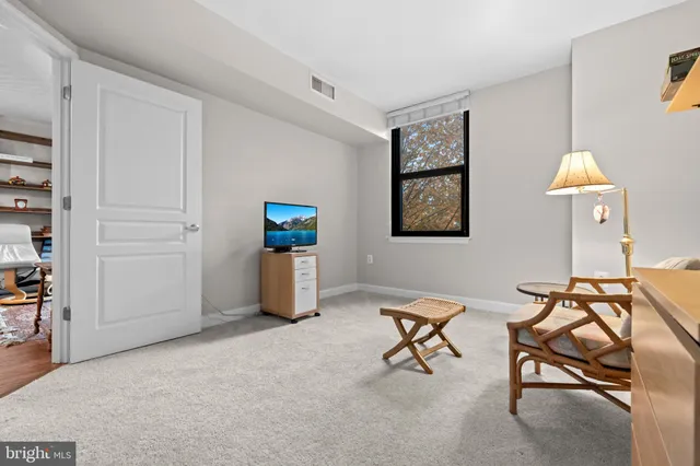 $463,000 | 2451 Midtown Avenue, Unit 203, Alexandria, VA 22303