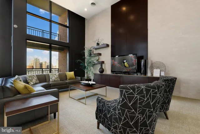 $463,000 | 2451 Midtown Avenue, Unit 203, Alexandria, VA 22303