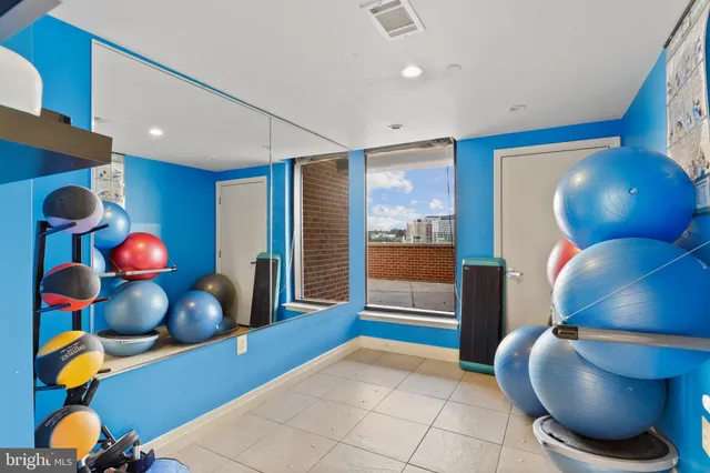 $463,000 | 2451 Midtown Avenue, Unit 203, Alexandria, VA 22303