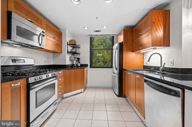 $463,000 | 2451 Midtown Avenue, Unit 203, Alexandria, VA 22303