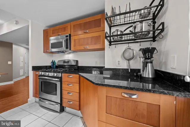 $463,000 | 2451 Midtown Avenue, Unit 203, Alexandria, VA 22303