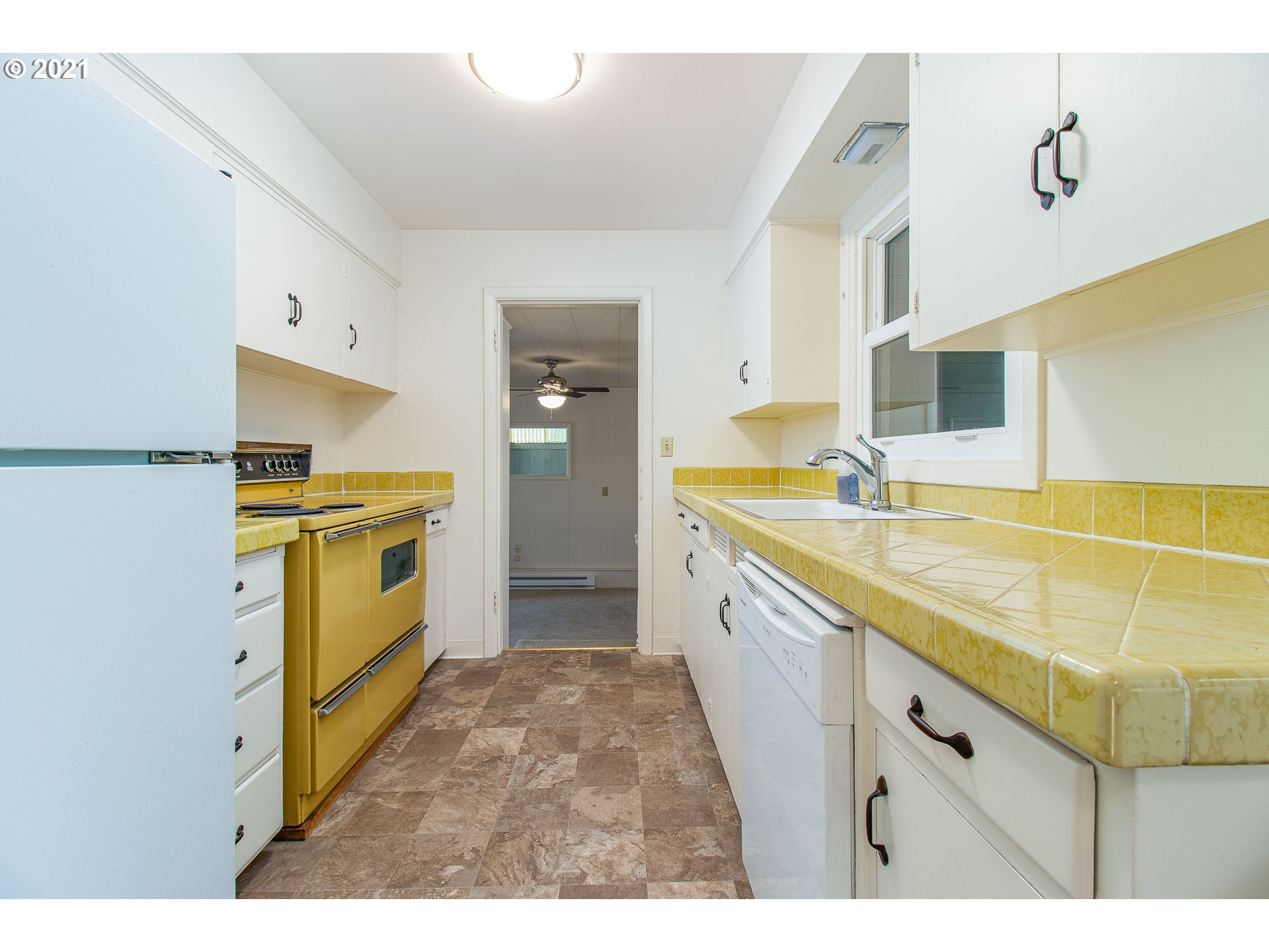 7660 Southwest Oleson Road Portland, OR 97223 - Photo 11 of 32