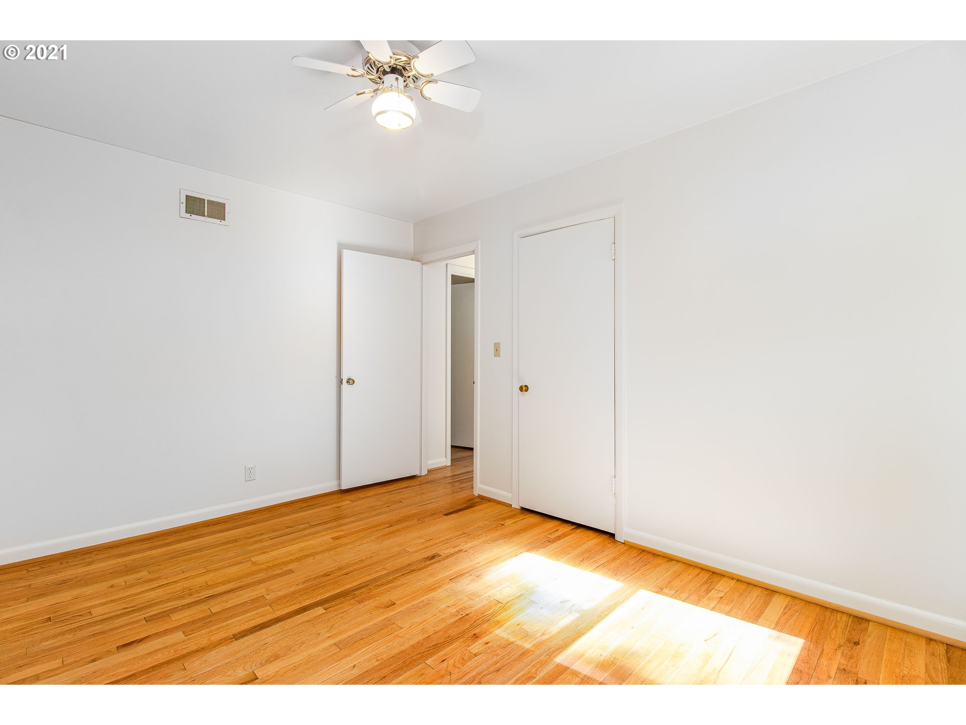 7660 Southwest Oleson Road Portland, OR 97223 - Photo 21 of 32