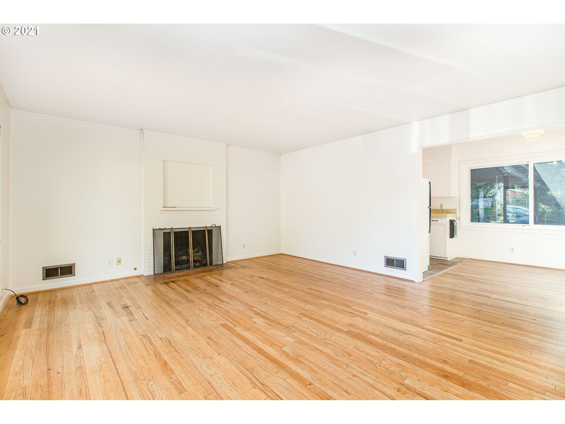 7660 Southwest Oleson Road Portland, OR 97223 - Photo 5 of 32