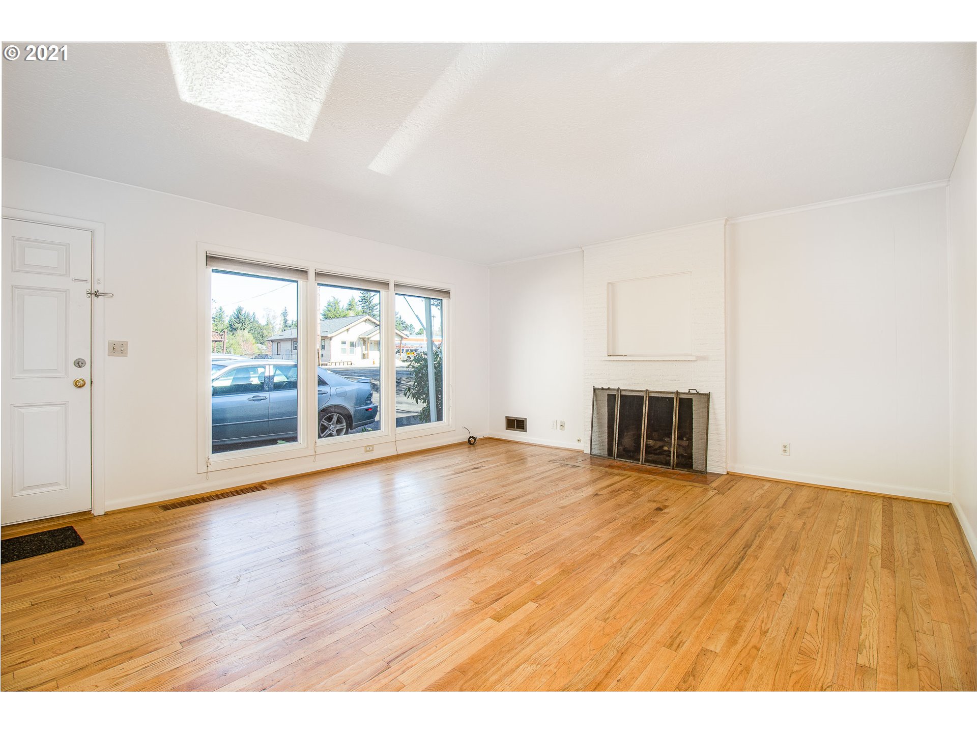 7660 Southwest Oleson Road Portland, OR 97223 - Photo 6 of 32