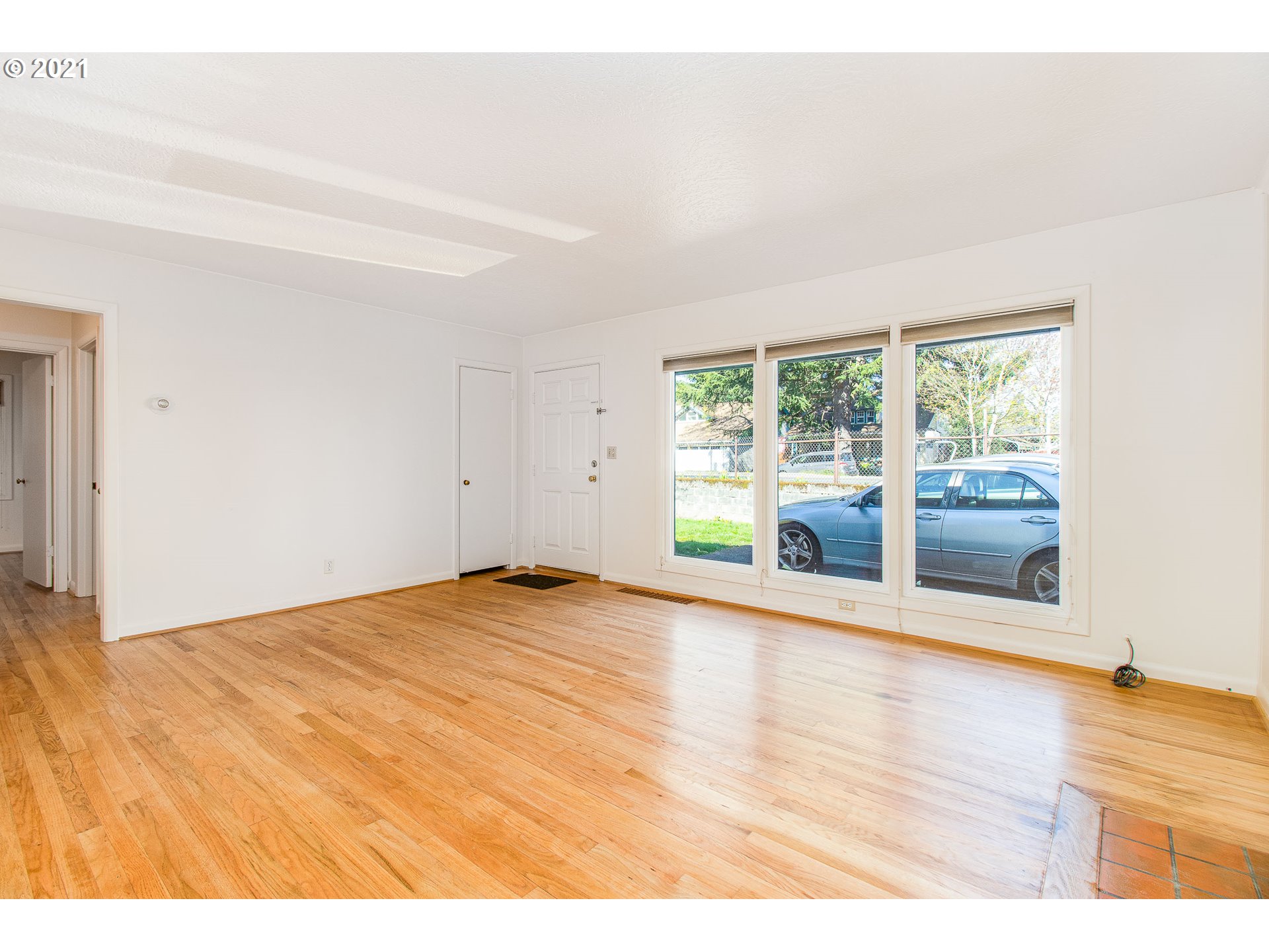 7660 Southwest Oleson Road Portland, OR 97223 - Photo 7 of 32