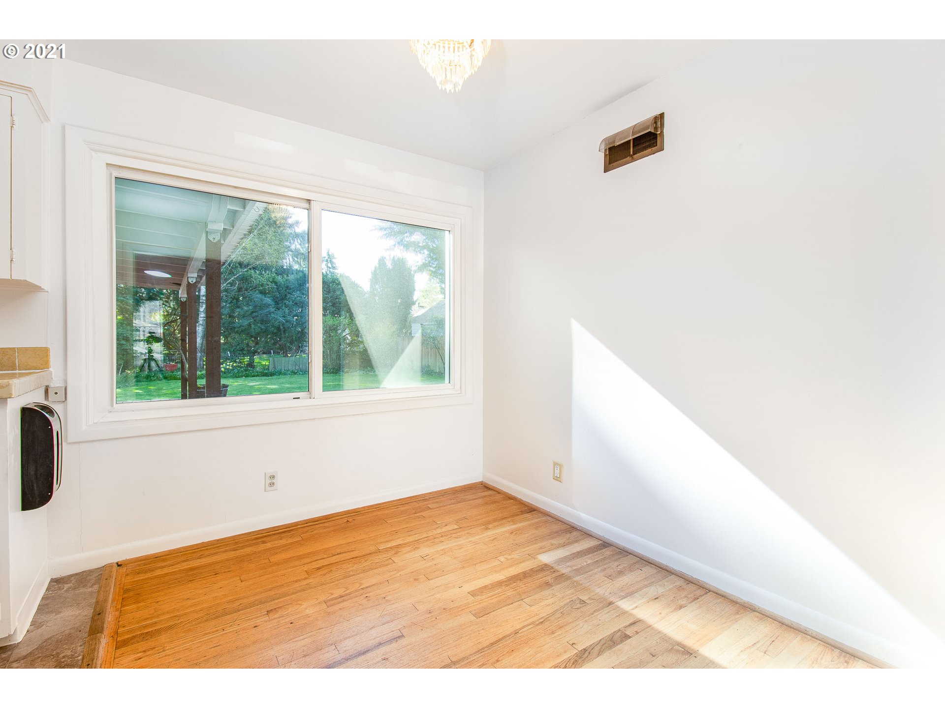 7660 Southwest Oleson Road Portland, OR 97223 - Photo 10 of 32