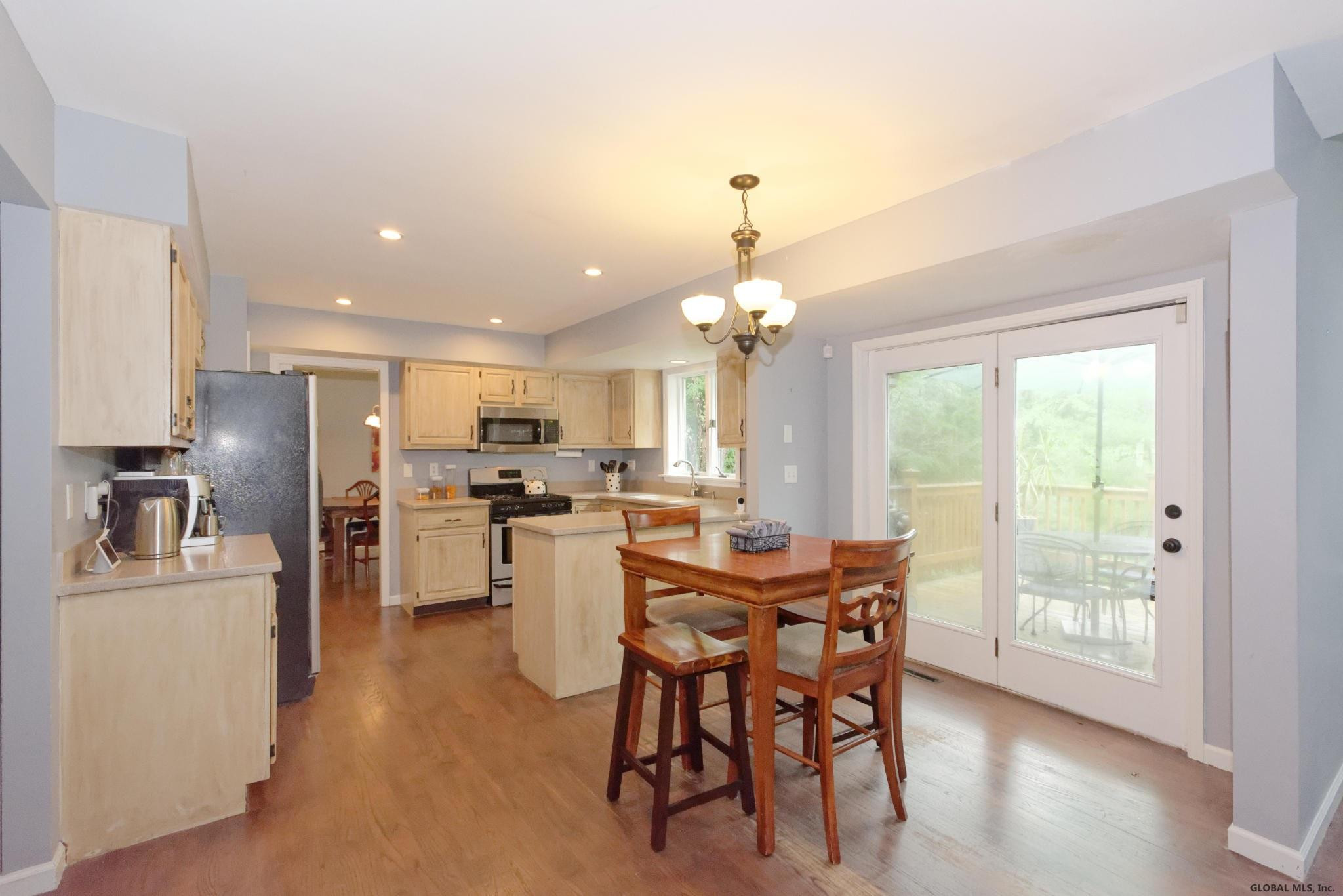 35 Summit Road Bethlehem, NY 12054 - Photo 15 of 41 Photo 19