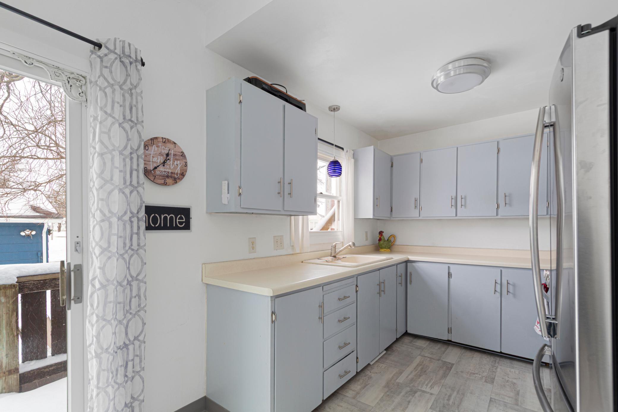 711 8th Street Northwest Austin, MN 55912 - Photo 11 of 34