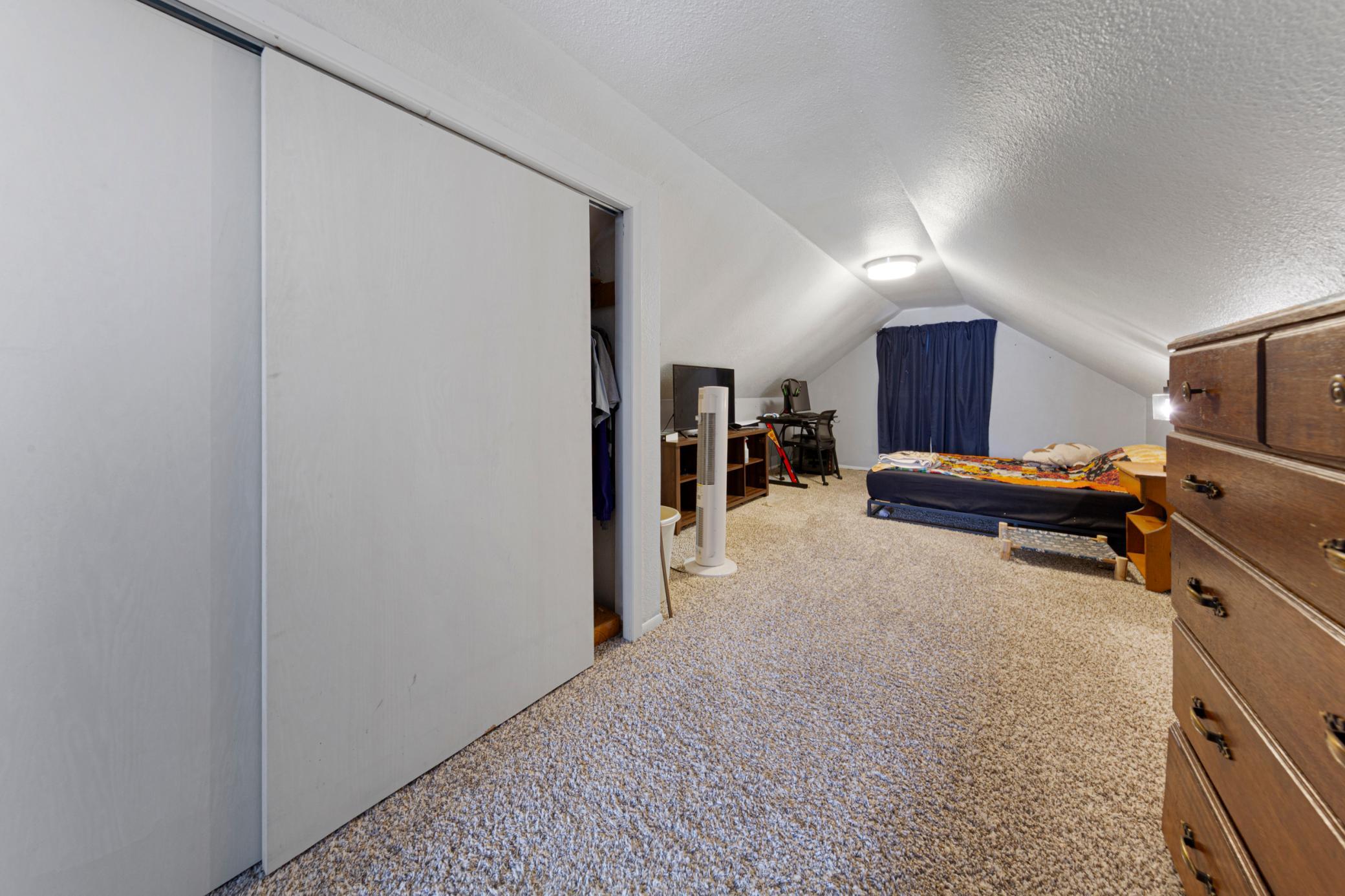 711 8th Street Northwest Austin, MN 55912 - Photo 16 of 34