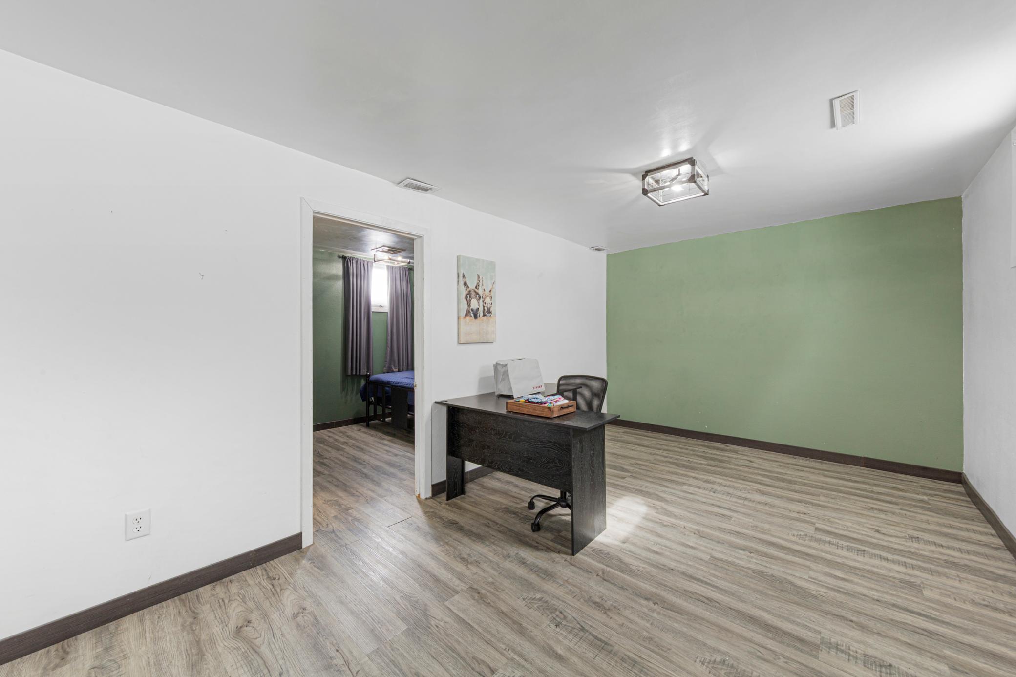 711 8th Street Northwest Austin, MN 55912 - Photo 20 of 34