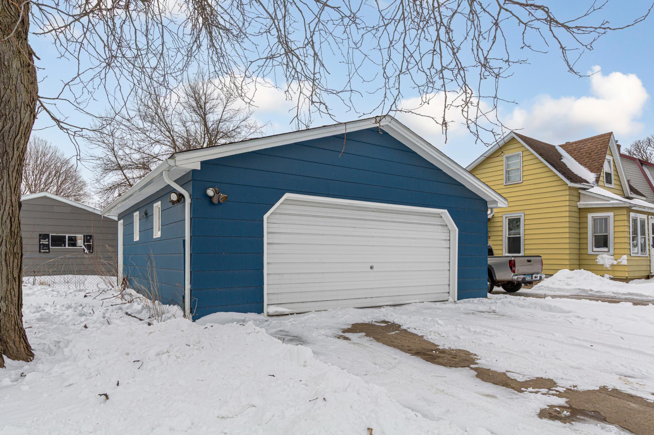 711 8th Street Northwest Austin, MN 55912 - Photo 29 of 34