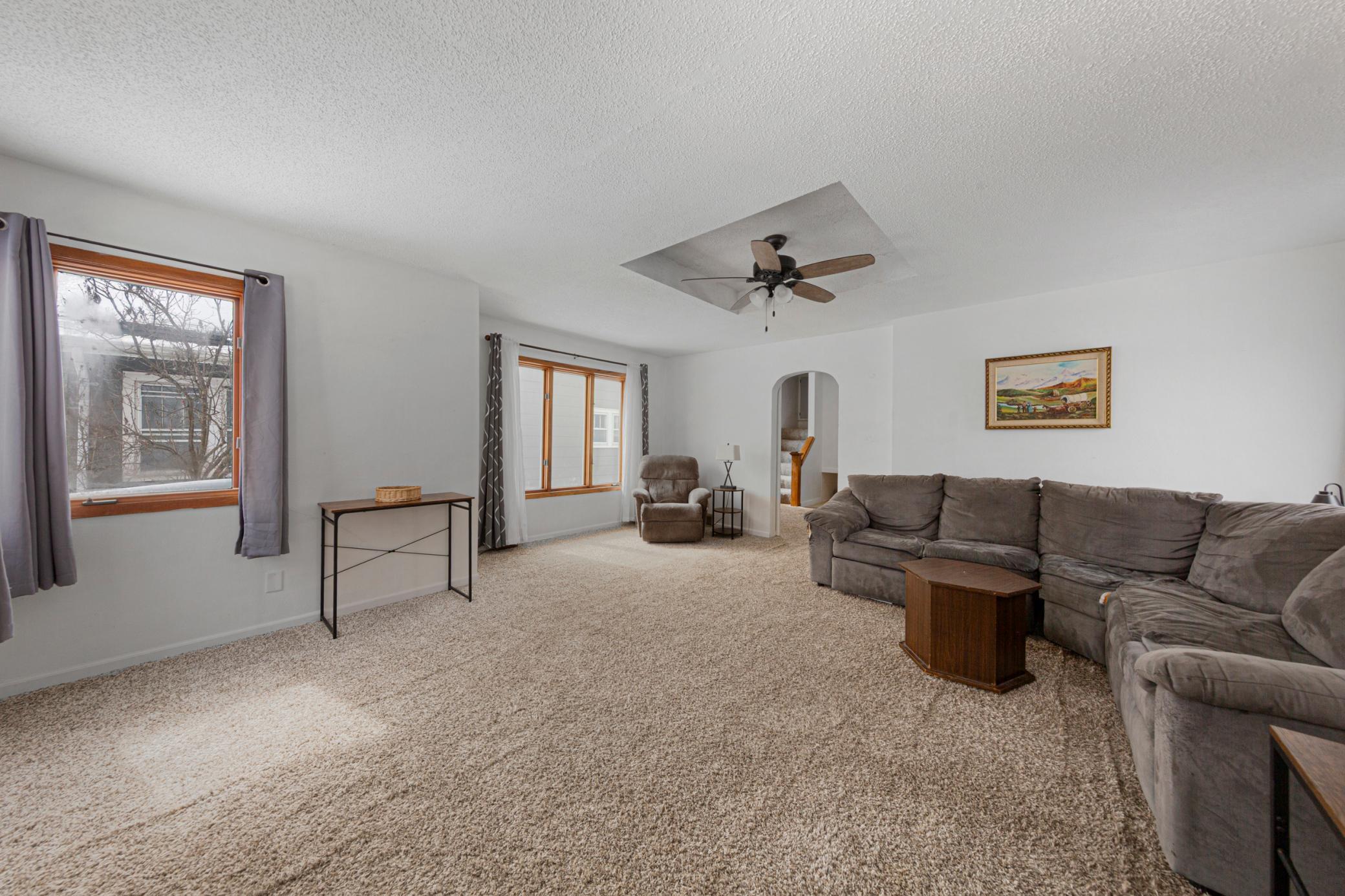 711 8th Street Northwest Austin, MN 55912 - Photo 4 of 34