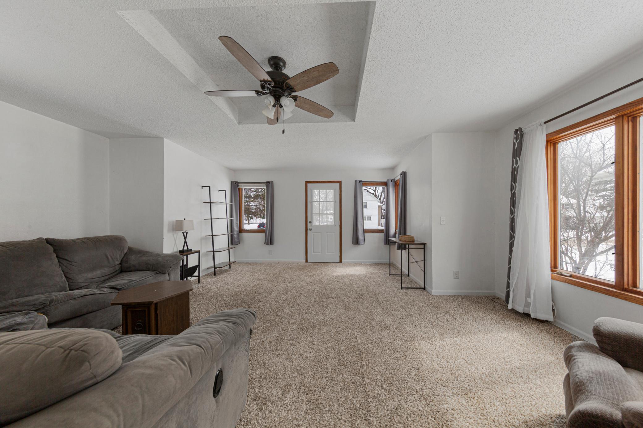 711 8th Street Northwest Austin, MN 55912 - Photo 5 of 34