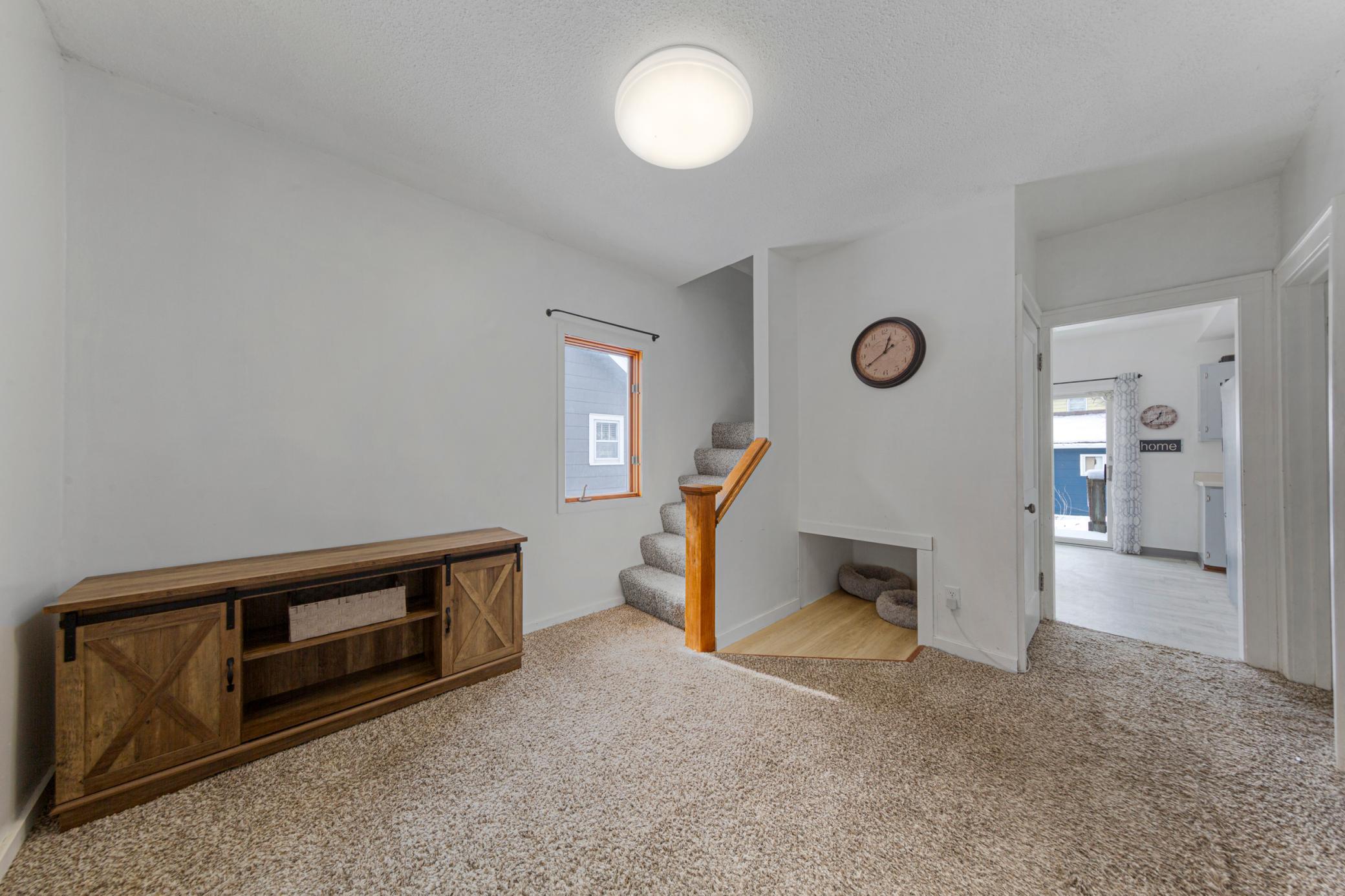 711 8th Street Northwest Austin, MN 55912 - Photo 8 of 34