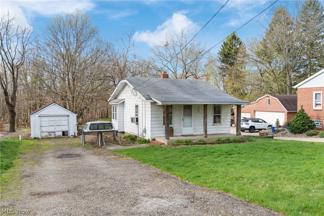 1664 Woods Road Akron, OH 44306 - Photo 2 of 9