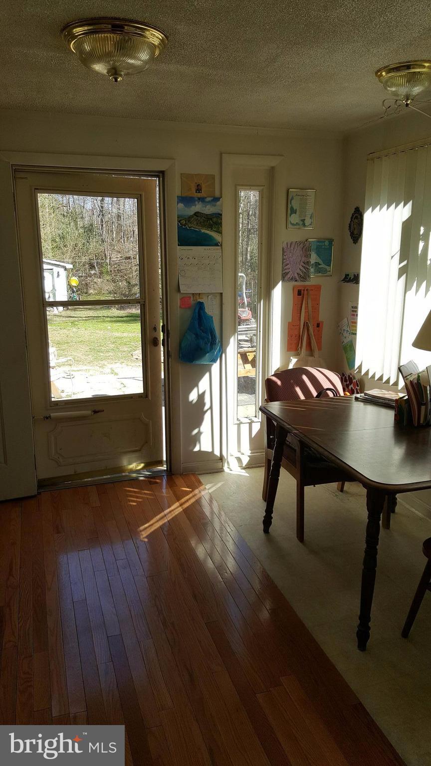 28 Knapp Road Stafford, VA 22554 - Photo 7 of 15 Dining room