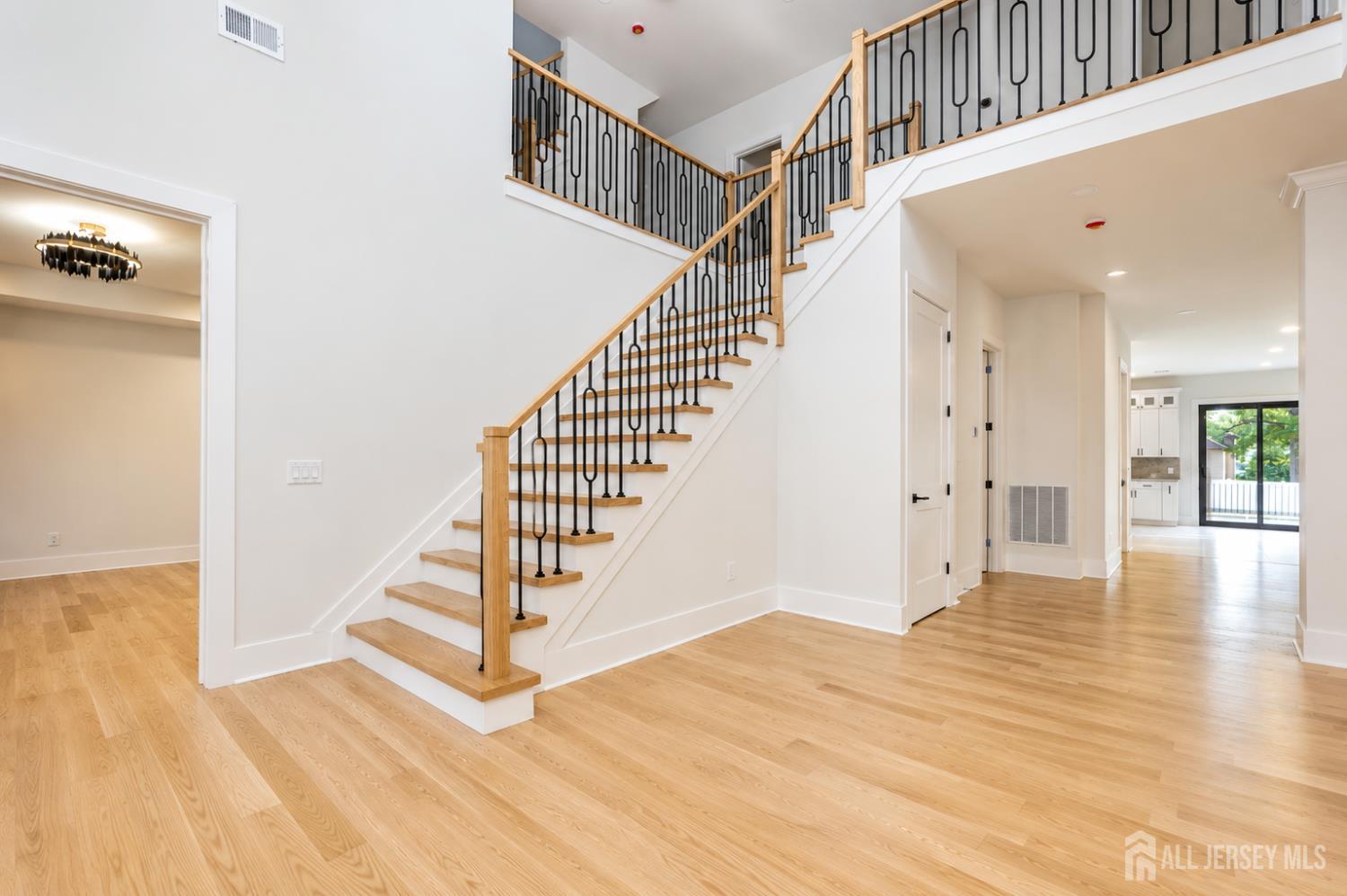 1684 Frank Street Edison, NJ 08820 - Photo 7 of 41