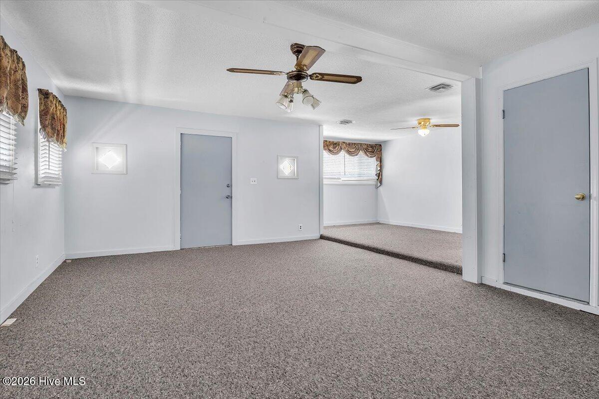 170 Loop Road Burgaw, NC 28425 - Photo 10 of 101