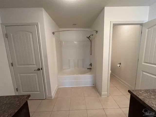 $2,100 | 323 Tree Swallow Drive, Pensacola, FL 32503