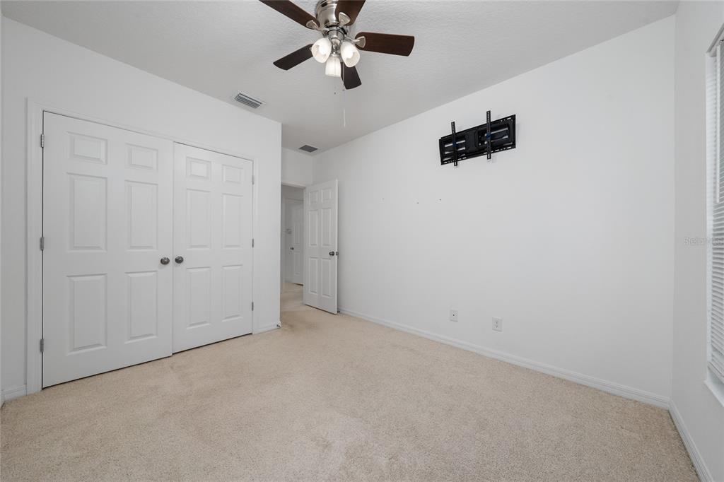 669 Jupiter Beach Road Groveland, FL 34736 - Photo 19 of 41 a view of an empty room