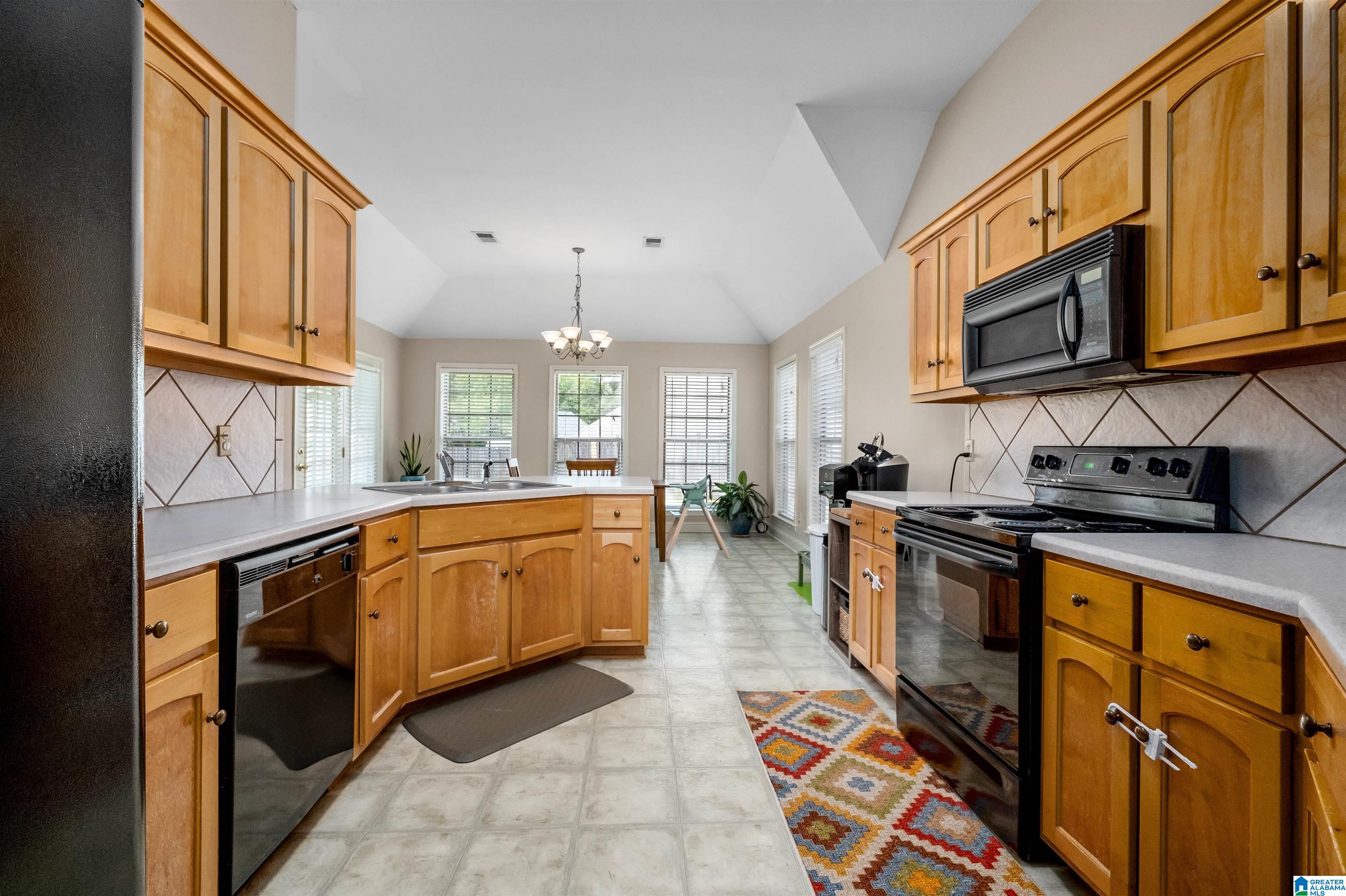 5469 Virginia Way Bessemer, AL 35022 - Photo 9 of 23