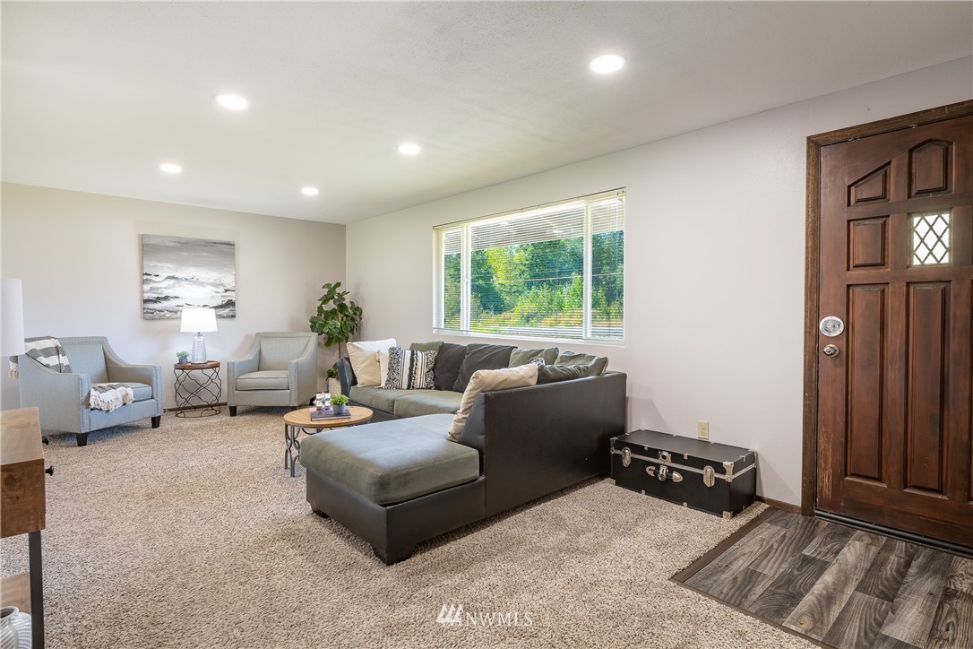 4776 Everson Goshen Road Bellingham, WA 98226 - Photo 5 of 36 Gallery Image 5