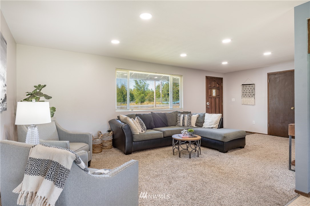 4776 Everson Goshen Road Bellingham, WA 98226 - Photo 8 of 36 Gallery Image 8
