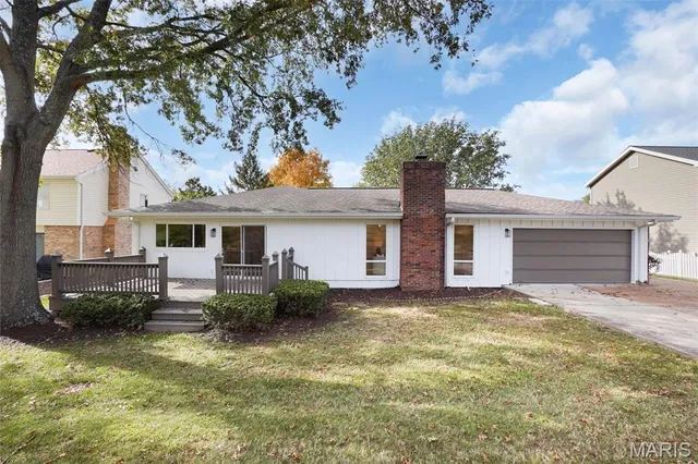 $579,900 | 342 Clayton Trails Drive, Ellisville, MO 63011