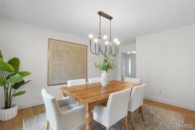 $579,900 | 342 Clayton Trails Drive, Ellisville, MO 63011