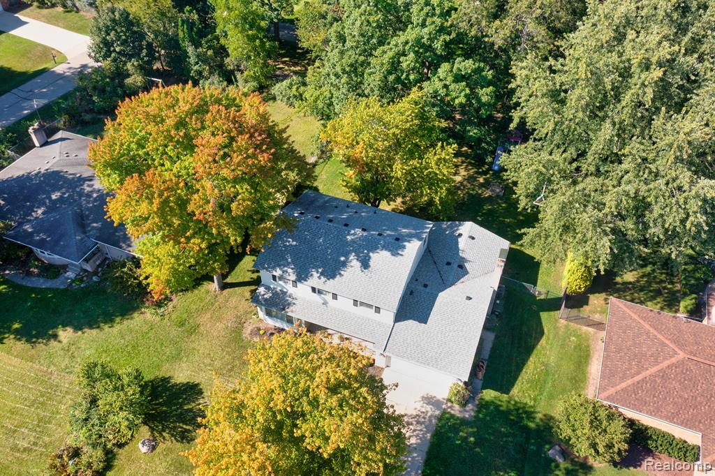 2180 Avoncrest Drive Rochester Hills, MI 48309 - Photo 40 of 46