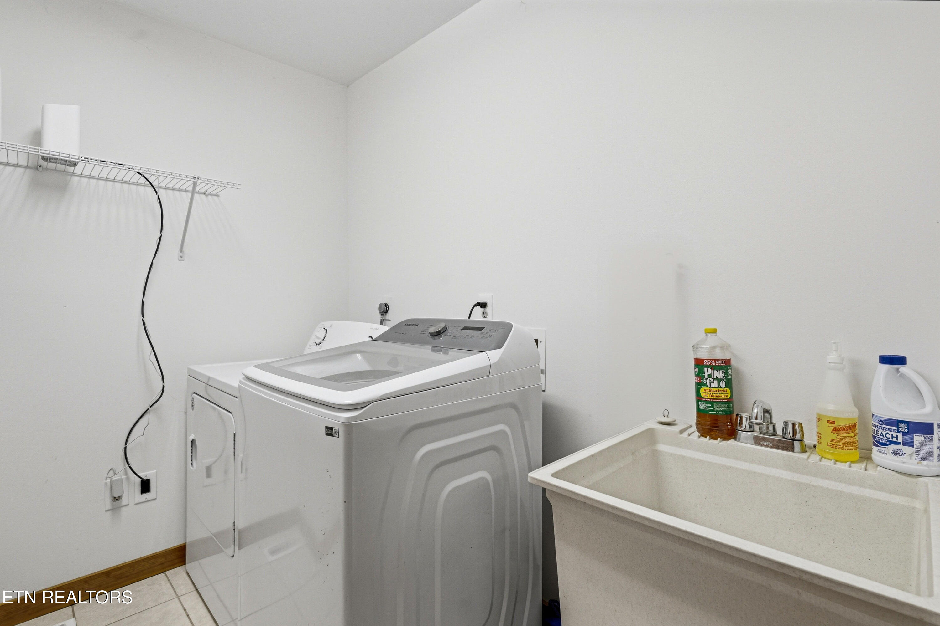 2206 Castle Rise Way Sevierville, TN 37862 - Photo 13 of 40 2206-castle-rise-way-12