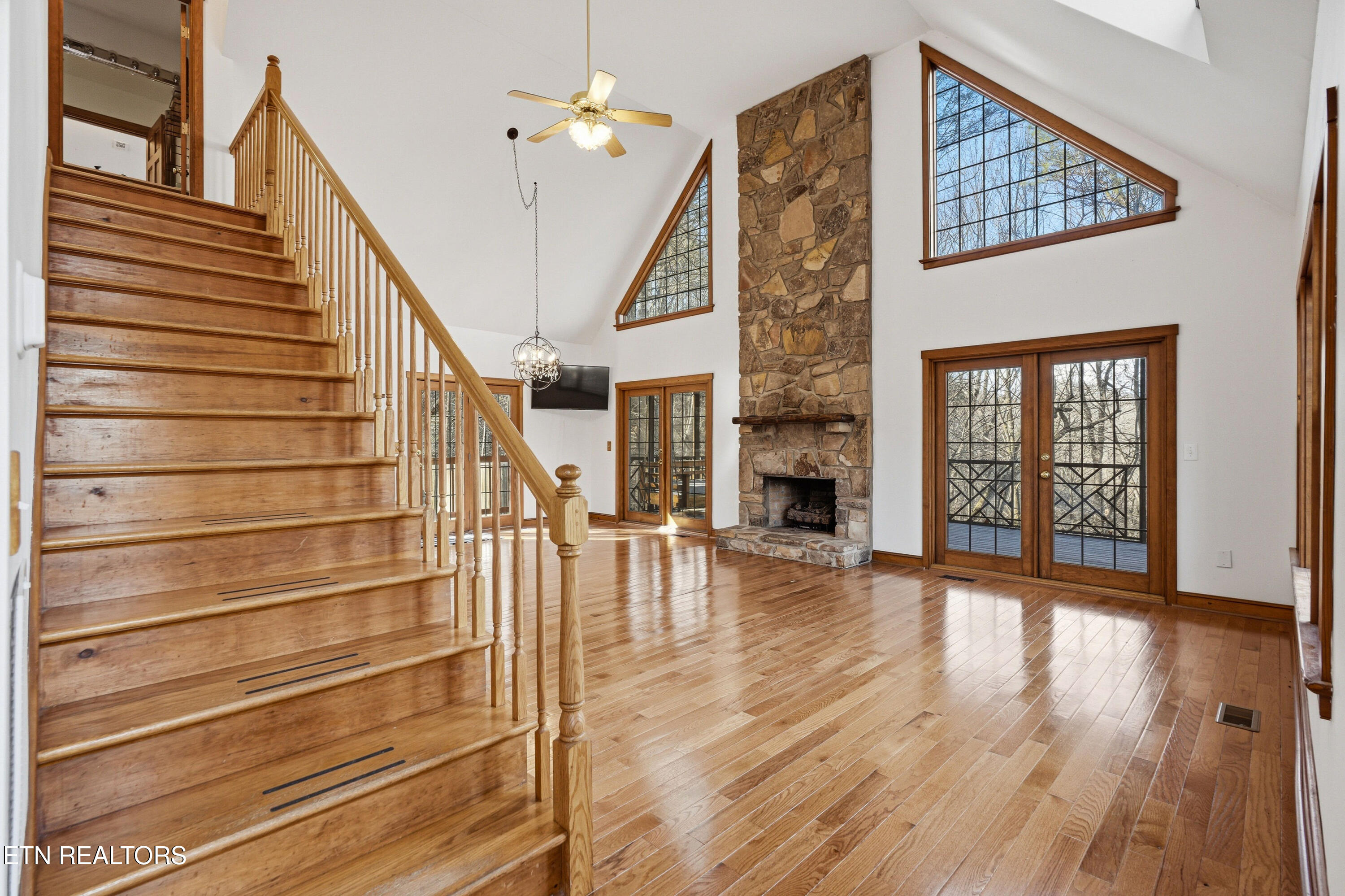 2206 Castle Rise Way Sevierville, TN 37862 - Photo 4 of 40 2206-castle-rise-way-4