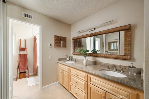 $1,045,000 | 6051 Tahoe Place, Camarillo, CA 93012