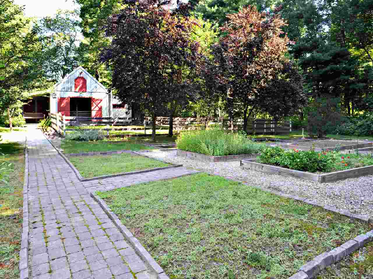 230 Shannon Road Atkinson, NH 03811 - Photo 5 of 40