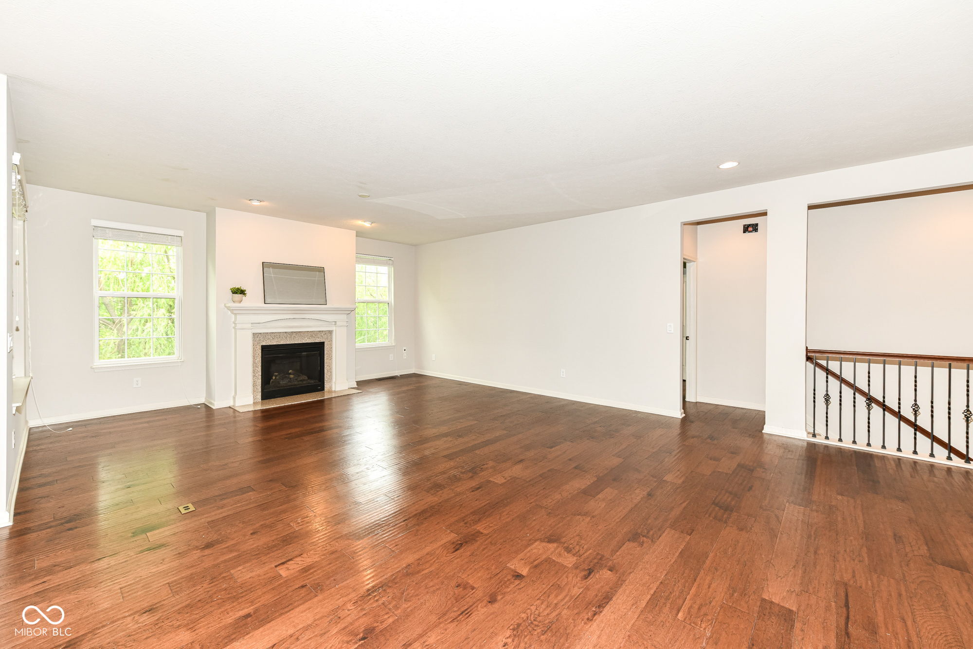 14375 Pendragon Way Fishers, IN 46037 - Photo 11 of 39