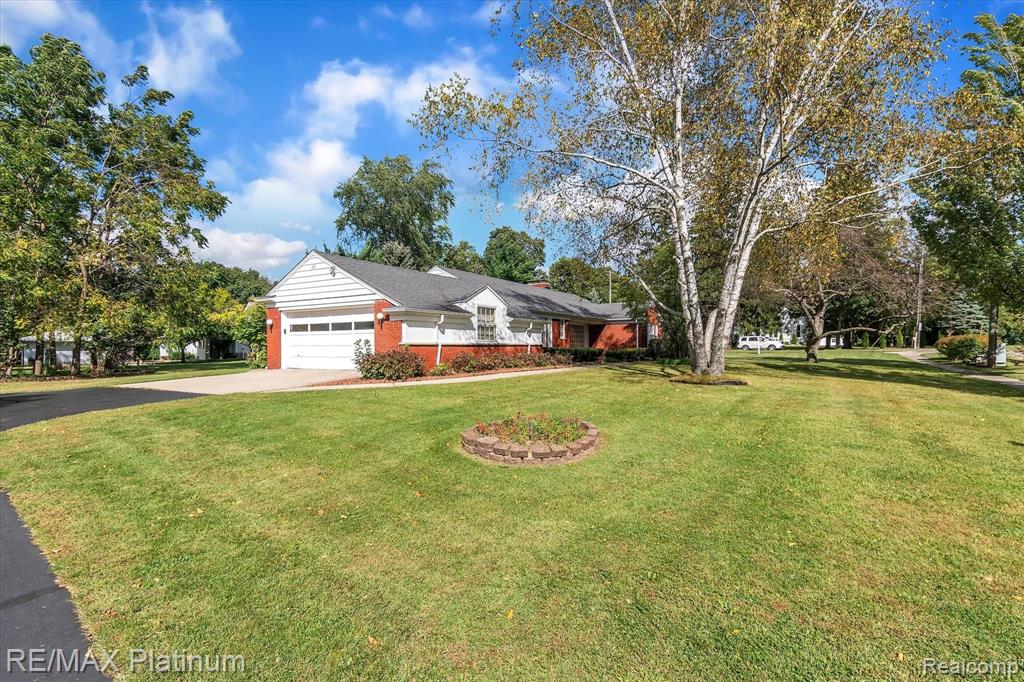 110 Riddle Street Howell, MI 48843 - Photo 35 of 39 Gallery Image 35