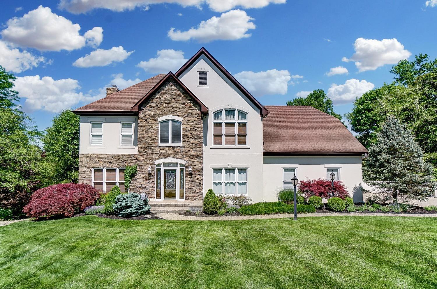7278 Lawyer Road Cincinnati, OH 45244 - Photo 1 of 47