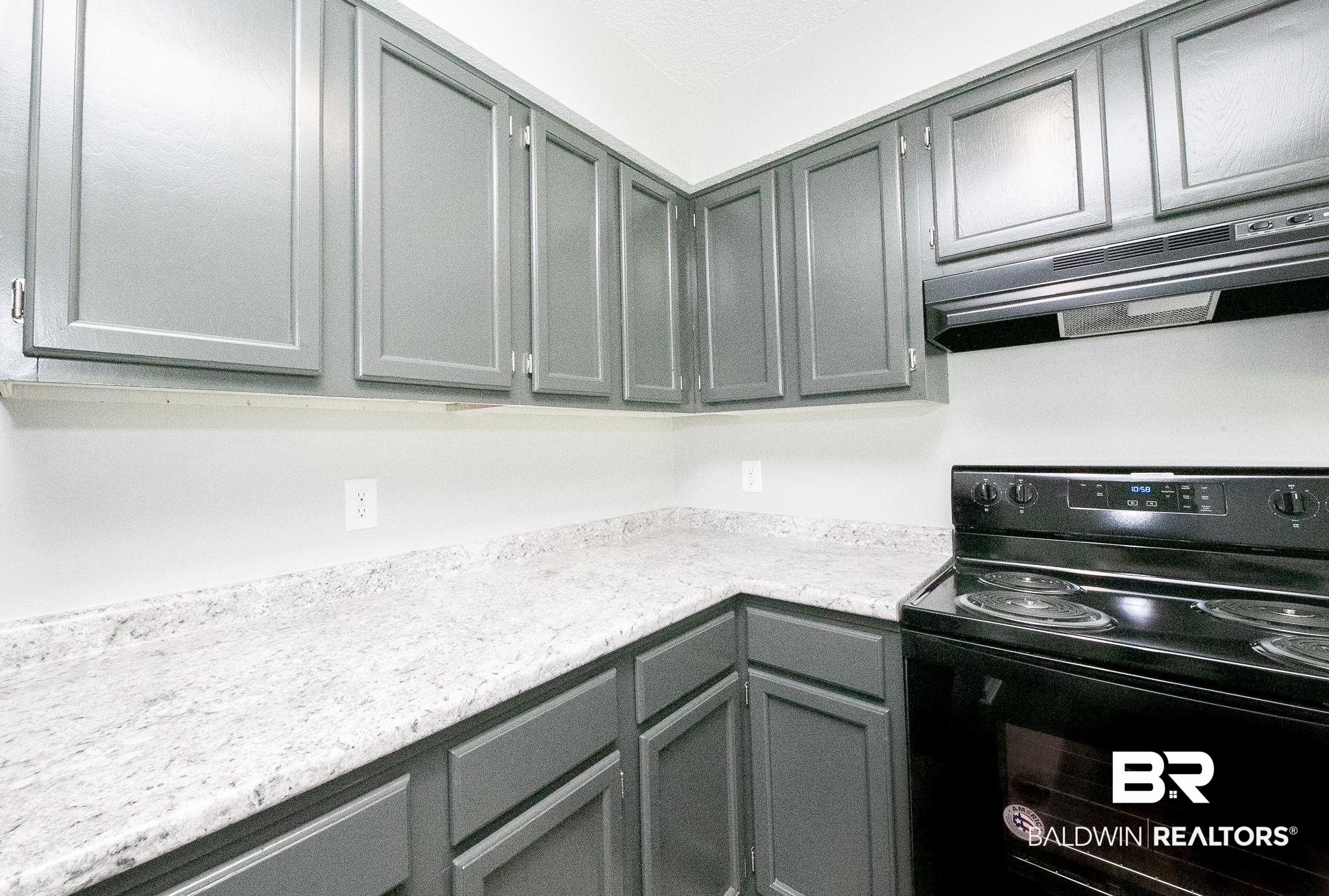 513 West Rose Avenue Foley, AL 36535 - Photo 13 of 50