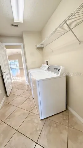 $2,450 | 11928 Inagua Drive, Orlando, FL 32827