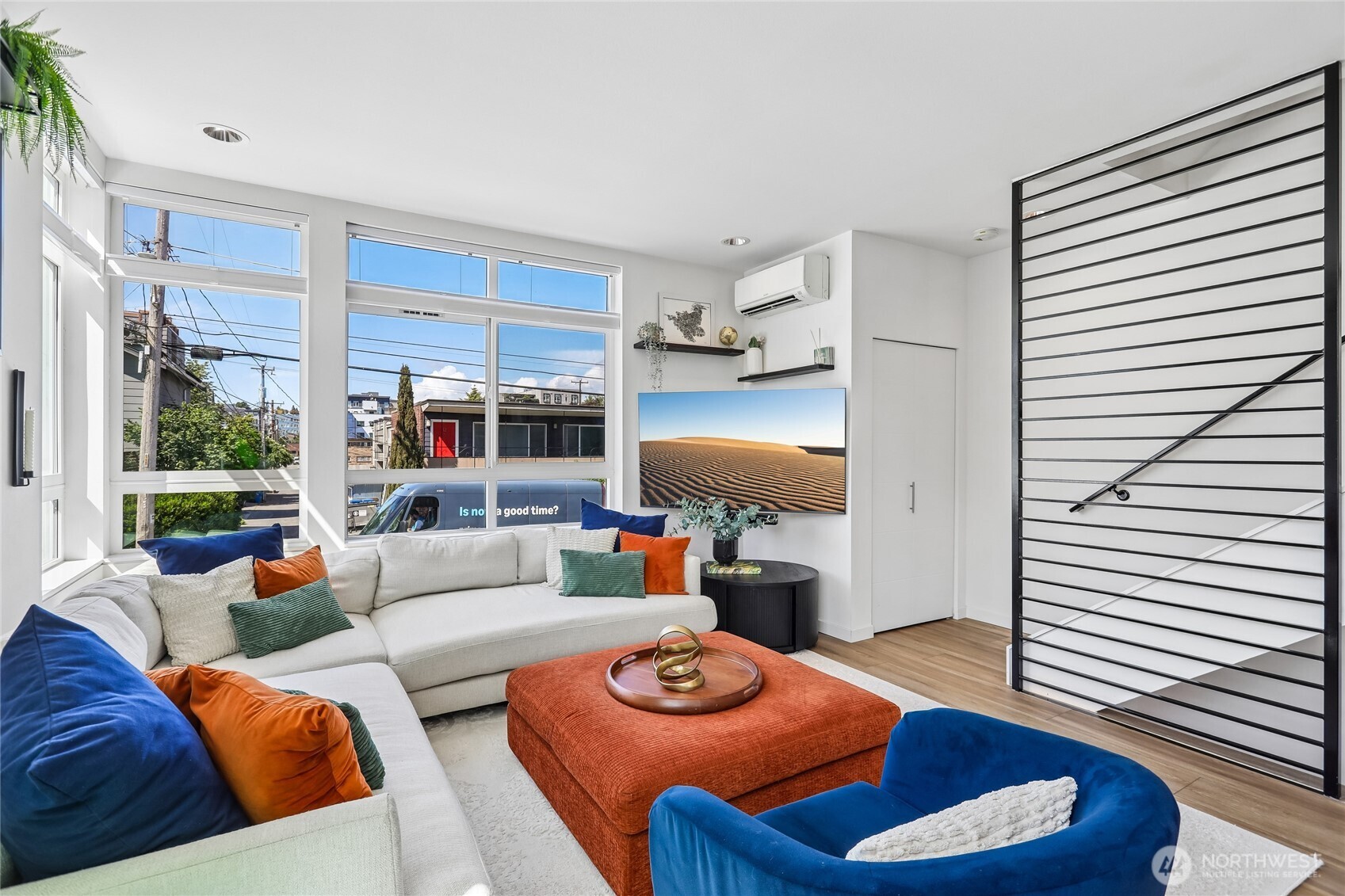 3913 Southwest Hudson Street Seattle, WA 98136 - Photo 8 of 27