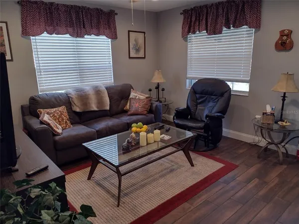 $279,900 | 1523 Granite State Court, Mount Dora, FL 32757