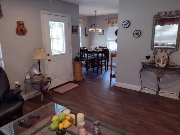 $279,900 | 1523 Granite State Court, Mount Dora, FL 32757
