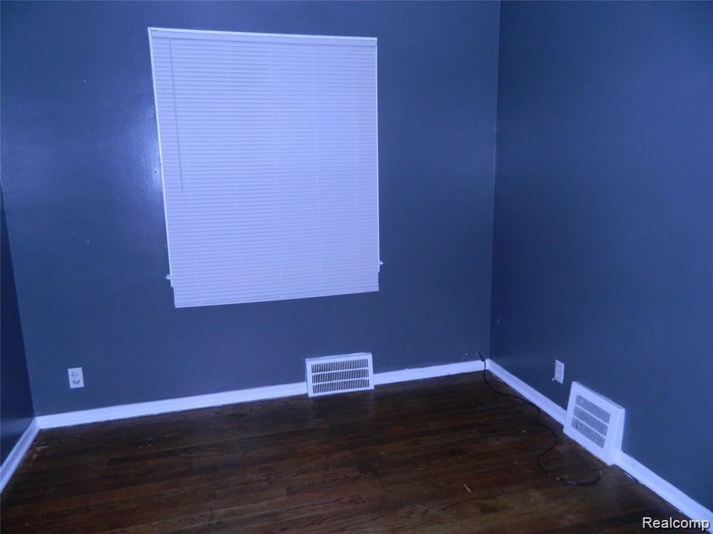 19515 Moross Road Detroit, MI 48224 - Photo 6 of 11