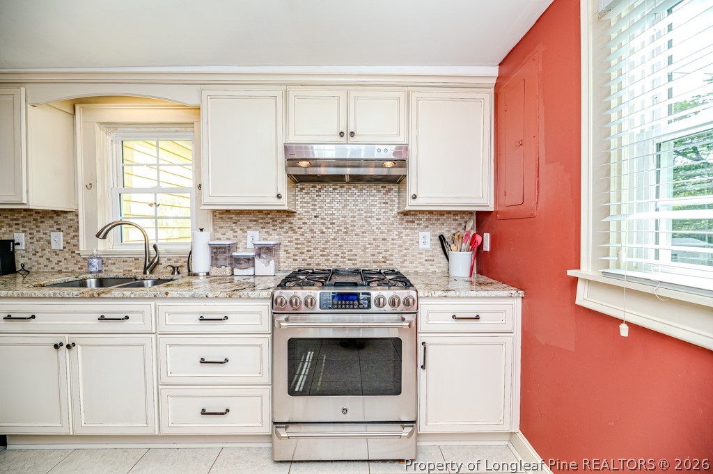 524 Carthage Street Cameron, NC 28326 - Photo 6 of 41 Gallery Image 6