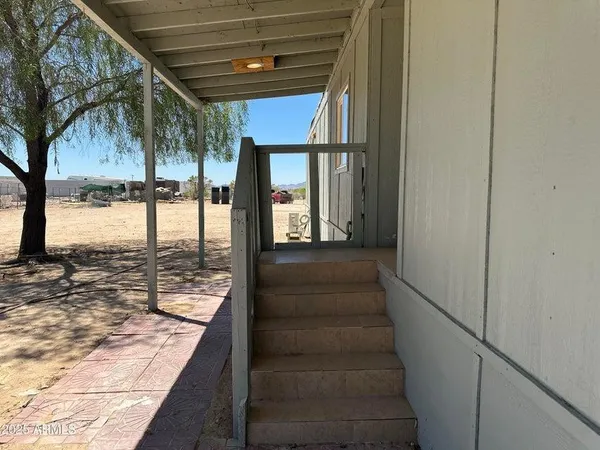 a view of entryway