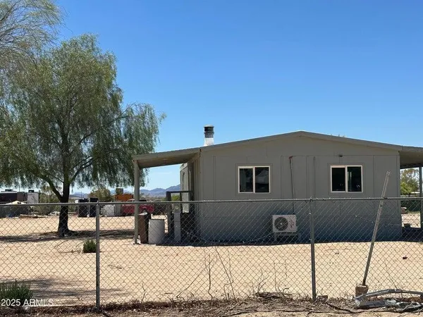 $1,600 | 4204 South 343rd Avenue, Tonopah, AZ 85354