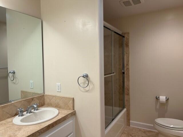 945 Old Ranch Road Solvang, CA 93463 - Photo 25 of 35 2nd level full bath tub o shwr