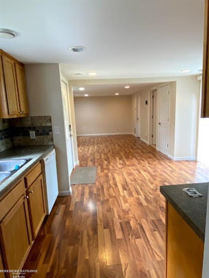 58260 Ruth Jean Washington, MI 48094 - Photo 8 of 40